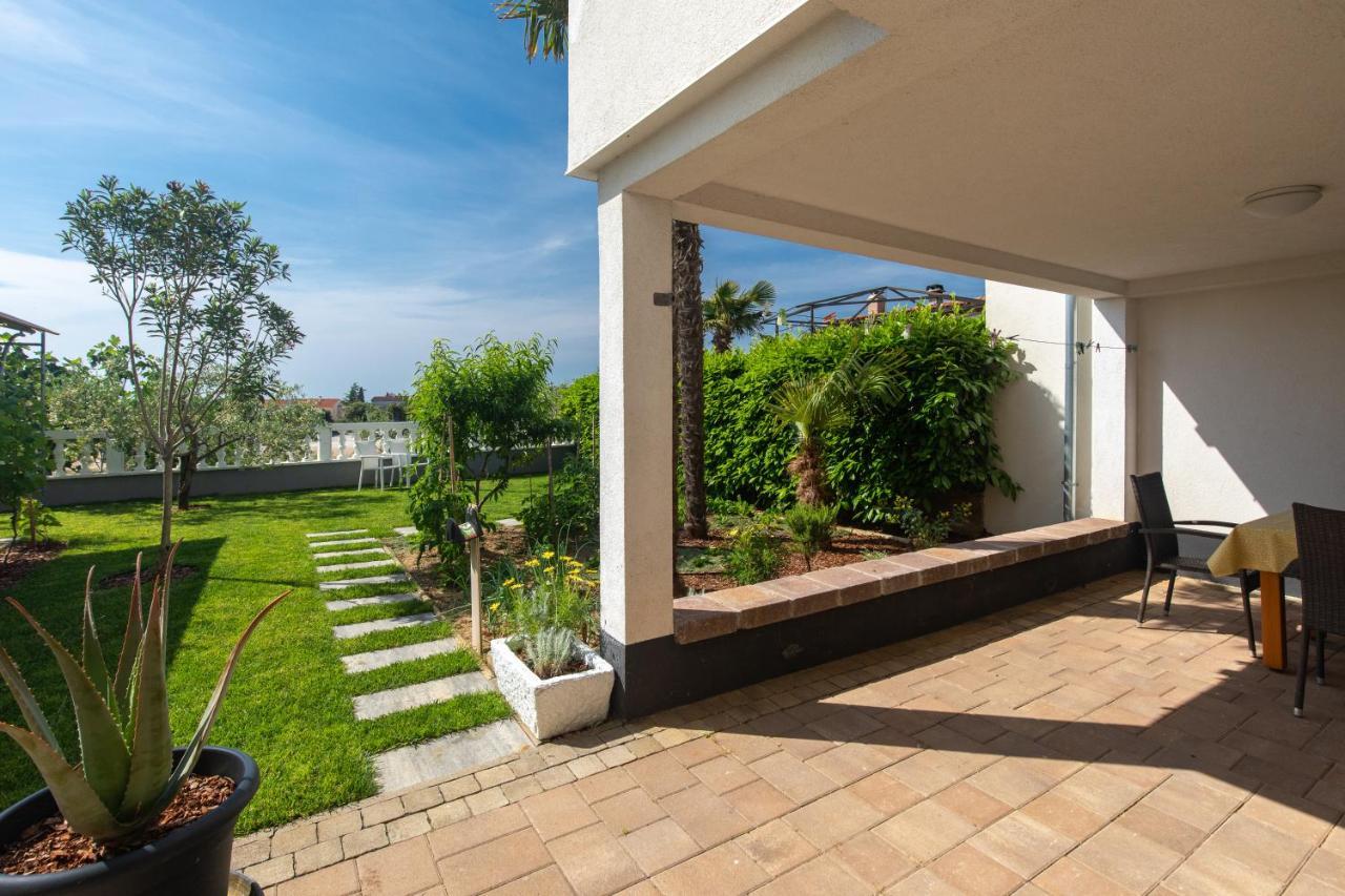 Apartments Oleander Крк Экстерьер фото